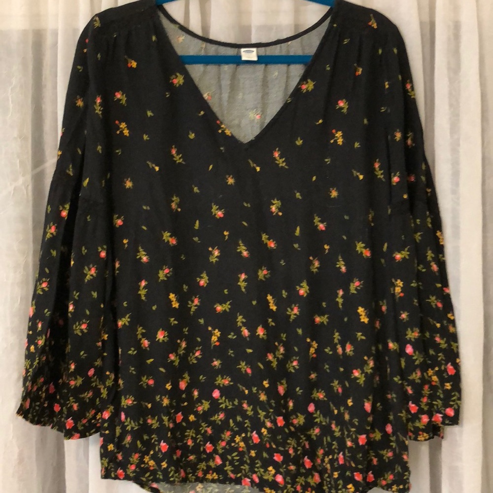 Old Navy top